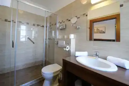 Eger & Park - 9