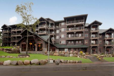 Hampton Inn & Suites - 20