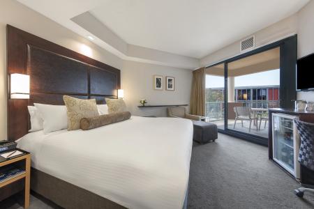 Amora Riverwalk - 4