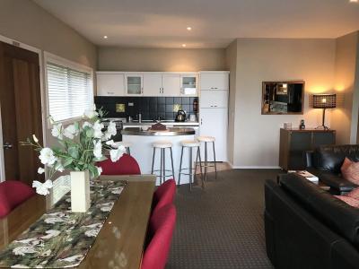 Queenstown House Boutique and Apartments - 4