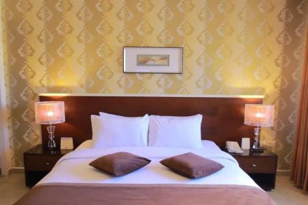 City Rose Suites - 110
