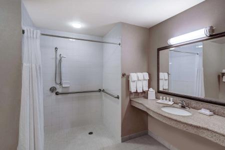 Hilton Garden Inn - 9