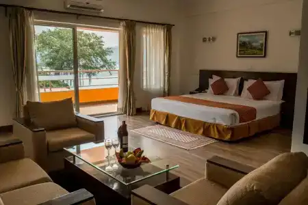 Waterfront by KGH Group - 24