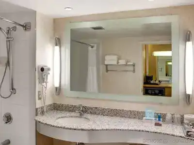 The Novotel Centre - 9