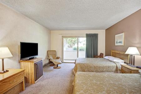 Super 8 by Wyndham - 3