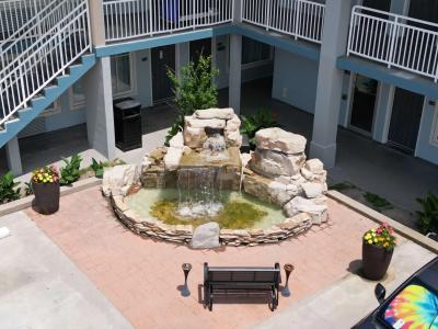 Best Western Plus Holiday Sands Inn & Suites - 21