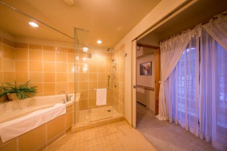 Poppy Springs Resort & Spa - 9