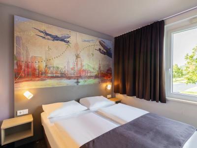 B&B Düsseldorf-Airport - 2