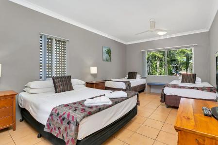 Cairns Reef Apartments & - 3