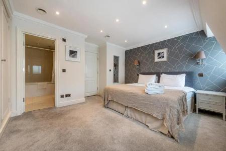 Queensgate Court - 3