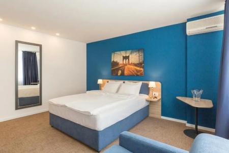 Premium Crown Suites - 104
