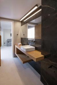 Acropolis Golden Suites by GHH - 75