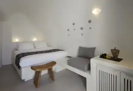 Elysian Santorini - 4