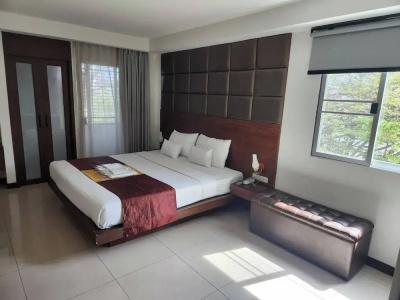 The Bangkok Cha Cha Suite - 46