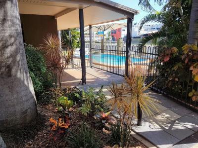 Rockhampton Palms Motor Inn - 13