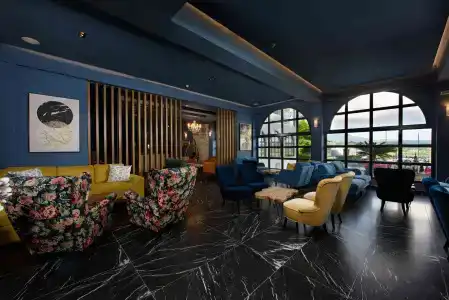 The Royal Grand - 14