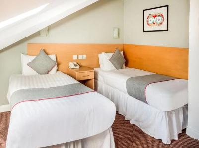 Oyo London Guest House - 104