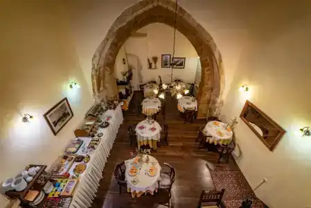 Porto Del Colombo Traditional Boutique - 18