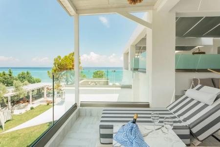 Blue Carpet Luxury Suites - 35