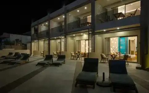 Lilium Luxury Suites - 11