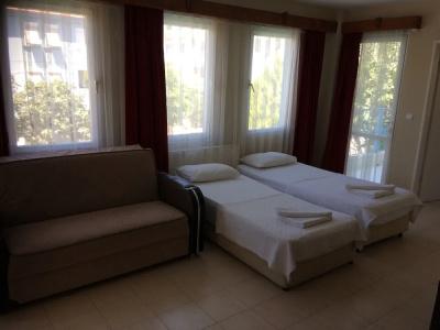 Koz Marigold Apart - 143