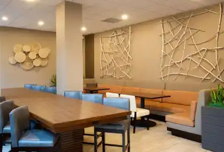 Embassy Suites by Hilton Seattle - 11