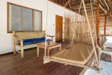 Hakuna Majiwe Beach - 2