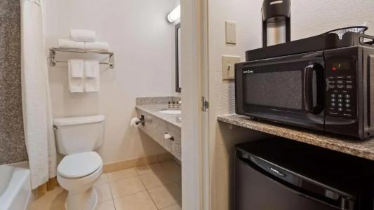 Best Western Plus Airport - Kci East - 51