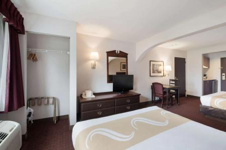 Quality Inn Grand Suites Bellingham - 57