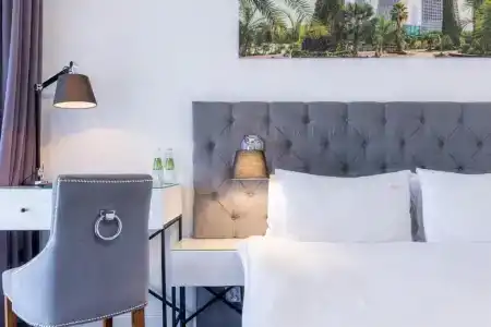 Port 21 Pura Pool & Design - Adults Only - 12