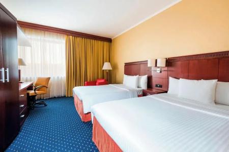 Courtyard by Marriott Prague City - 45