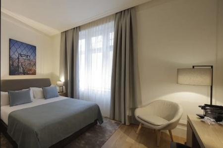 Boho Prague - Small Luxurys - 78