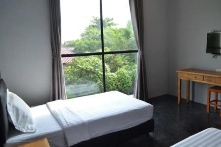 Nornlamphun Boutique - 38