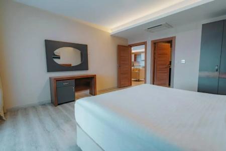 Empula & Residences - 89
