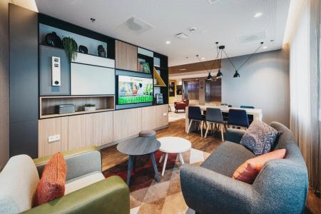 Holiday Inn - Eindhoven Airport - 1