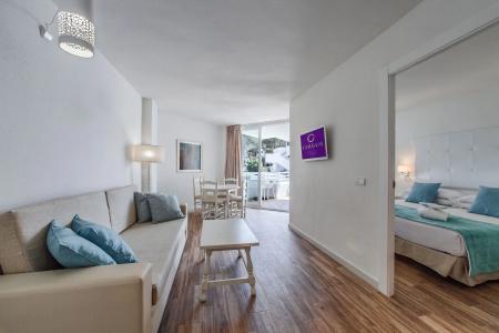 Fergus Style Cala Blanca Suites - 9