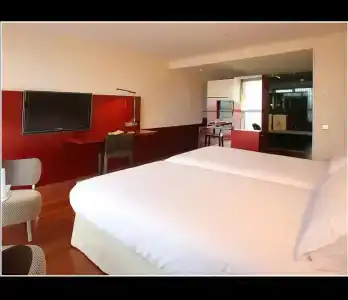 Reina Petronila - 3