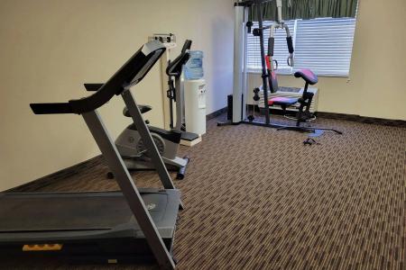 AmericInn by Wyndham North - 17