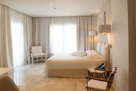 Elysian Luxury and Spa - 39