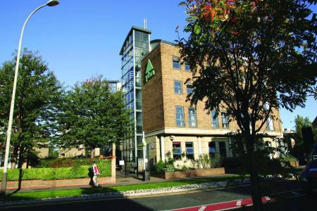 Yha Thameside - 11