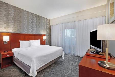 Courtyard by Marriott Woodland Hills - 48