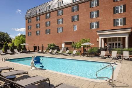 DoubleTree Suites by Hilton - 16