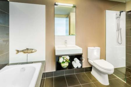 Hilton & Spa - 8