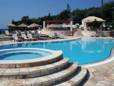 Mikros Paradisos - 1