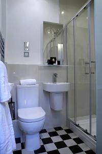 24 Royal Terrace - 31
