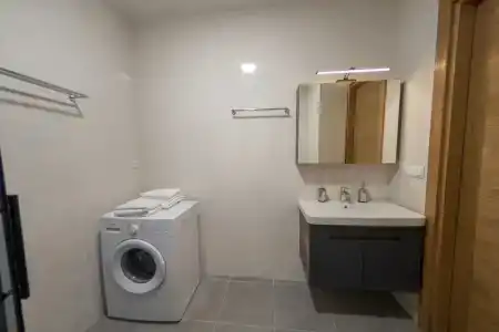 Season Suite Apart - 19