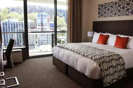 Rydges - 51