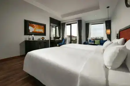Shining Riverside & Spa - 65