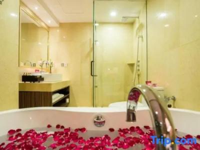 Best Western Chinatown - 124