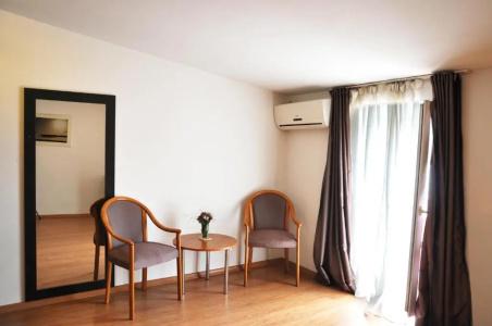 Corner - 47